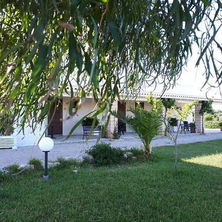 Tenuta Almatellus Torre Lapillo Exterior photo